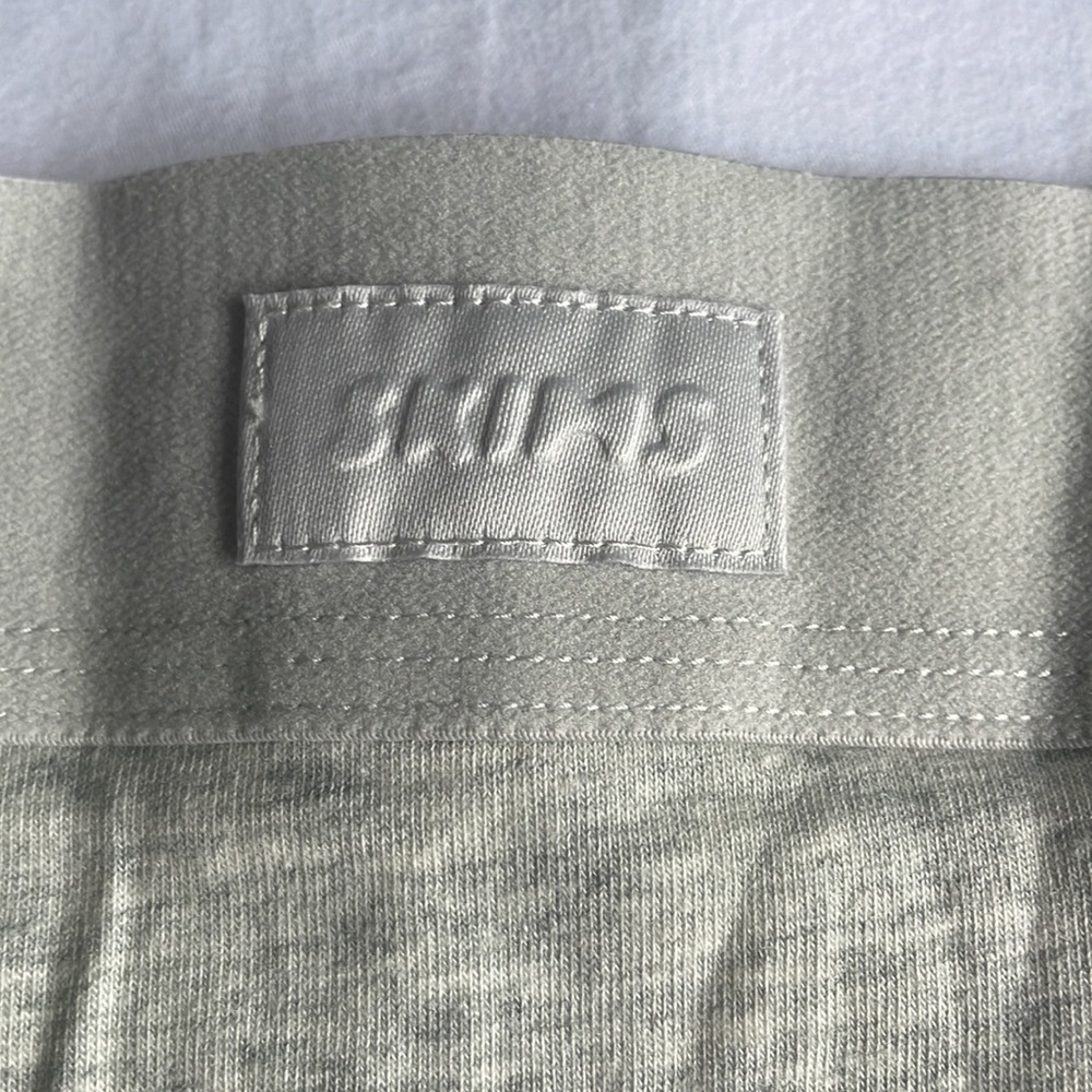 BNWT. SKIMS soft lounge boxer. Size M.